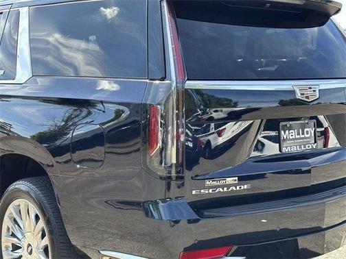 2023 Cadillac Escalade ESV Premium Luxury