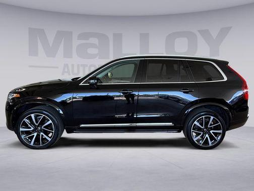 Onyx Black Metallic 2023 Volvo XC90 B6 Plus 7-Seater