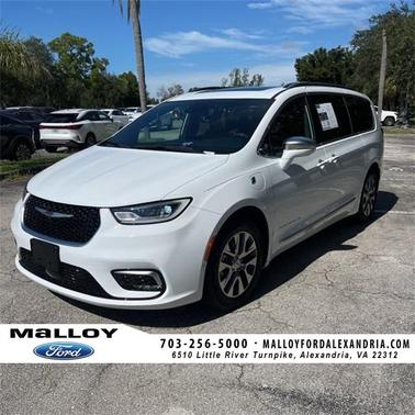 2024 Chrysler Pacifica Hybrid Pinnacle