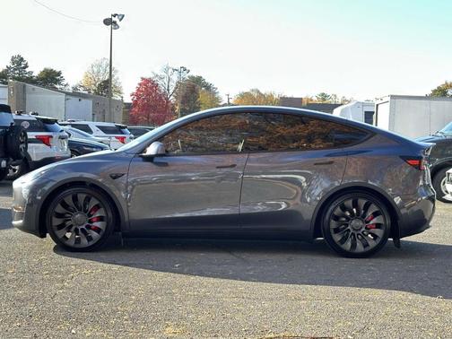 2023 Tesla Model Y Performance