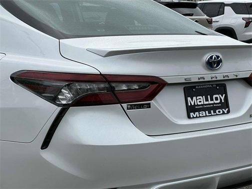 2022 Toyota Camry Hybrid XSE