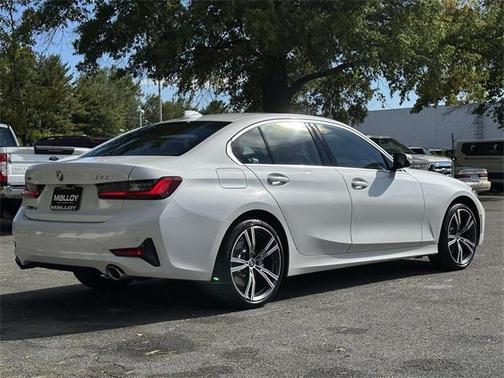 2022 BMW 330 i xDrive