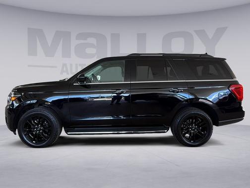 AGATE BLACK METALLIC 2022 Ford Expedition XLT