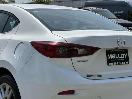 2016 Mazda Mazda3 i Sport
