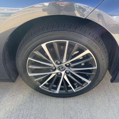 2022 Lexus ES 350 Base