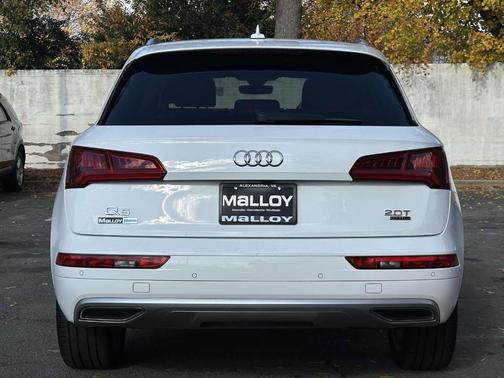 2018 Audi Q5 2.0T Premium Plus