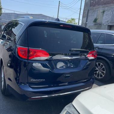 2019 Chrysler Pacifica Touring-L