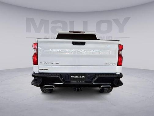 Summit White 2025 Chevrolet Silverado 1500 Custom Trail Boss