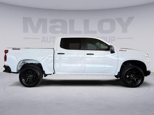 Summit White 2025 Chevrolet Silverado 1500 Custom Trail Boss