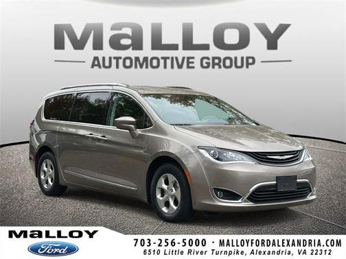 2018 Chrysler Pacifica Hybrid Touring L