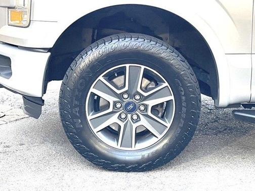 Photo 5 of 36 of 2016 Ford F-150 XLT