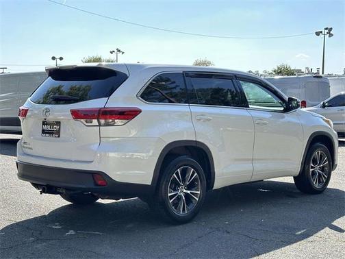 2018 Toyota Highlander LE