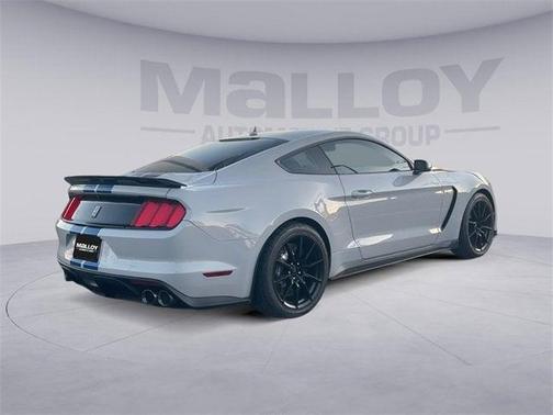 2017 Ford Shelby GT350 Base