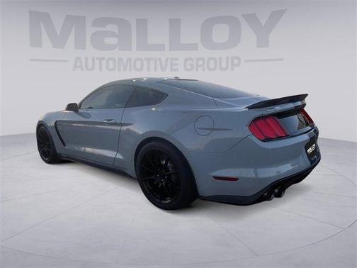 2017 Ford Shelby GT350 Base