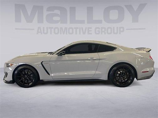 2017 Ford Shelby GT350 Base
