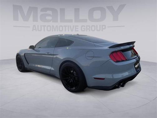 2017 Ford Shelby GT350 Base