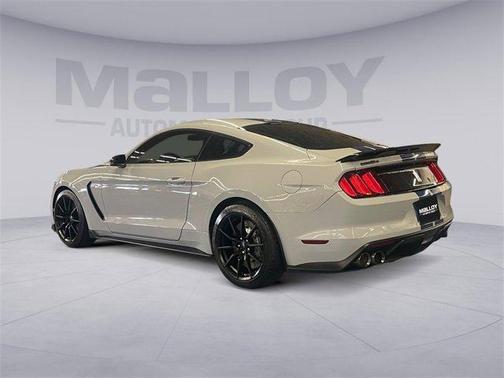 2017 Ford Shelby GT350 Base