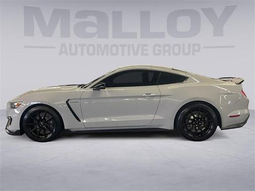 2017 Ford Shelby GT350 Base