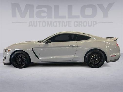 2017 Ford Shelby GT350 Base