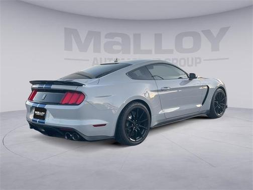 2017 Ford Shelby GT350 Base