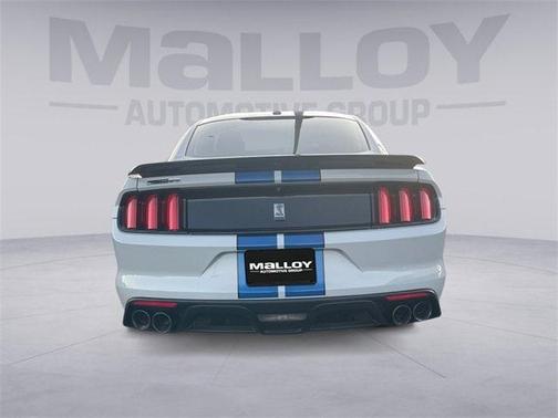 2017 Ford Shelby GT350 Base