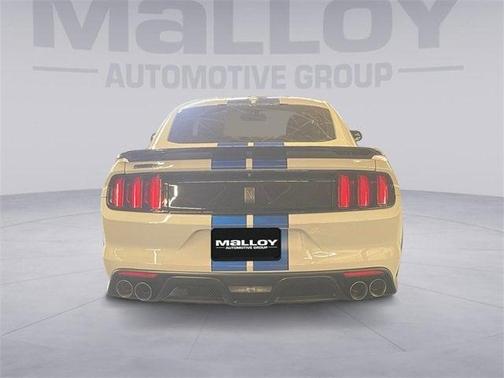 2017 Ford Shelby GT350 Base