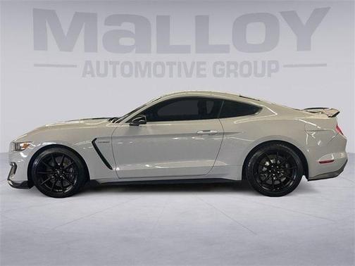 2017 Ford Shelby GT350 Base