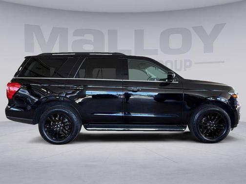 Agate Black Metallic 2022 Ford Expedition XLT
