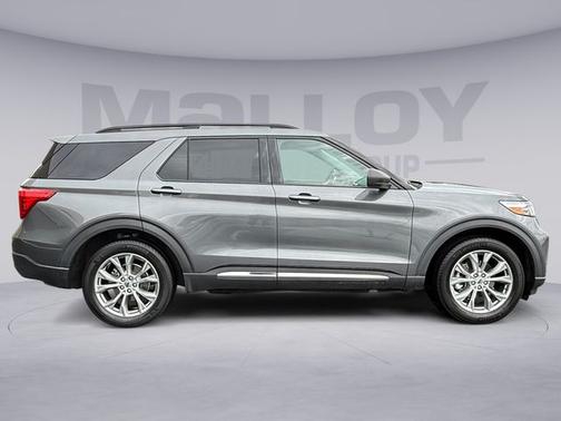 CARBONIZED GRAY METALLIC 2021 Ford Explorer XLT