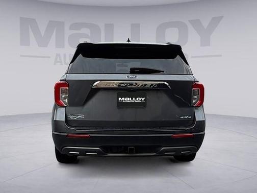 CARBONIZED GRAY METALLIC 2021 Ford Explorer XLT