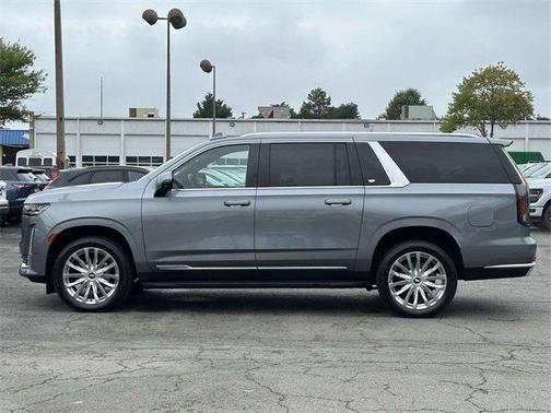 2022 Cadillac Escalade ESV Premium Luxury