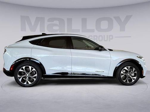SPACE WHITE METALLIC 2023 Ford Mustang Mach-E PREMIUM