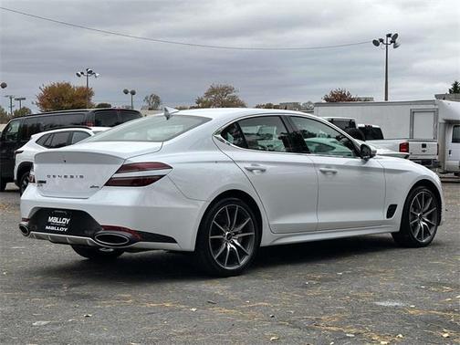 2025 Genesis G70 2.5T