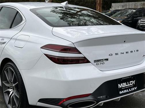 2025 Genesis G70 2.5T