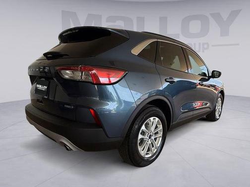 Blue Metallic 2020 Ford Escape SE