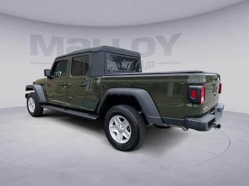 Sarge Green Clearcoat 2023 Jeep Gladiator SPORT