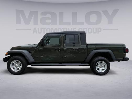 Sarge Green Clearcoat 2023 Jeep Gladiator SPORT
