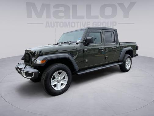 Sarge Green Clearcoat 2023 Jeep Gladiator SPORT