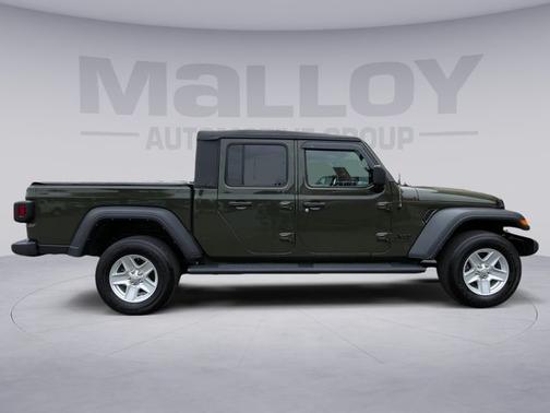 Sarge Green Clearcoat 2023 Jeep Gladiator SPORT