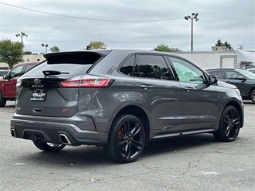 2021 Ford Edge ST