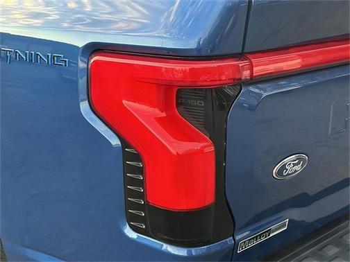 2022 Ford F-150 Lightning LARIAT