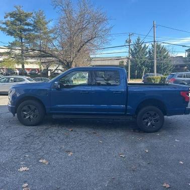 2022 Ford F-150 Lightning LARIAT