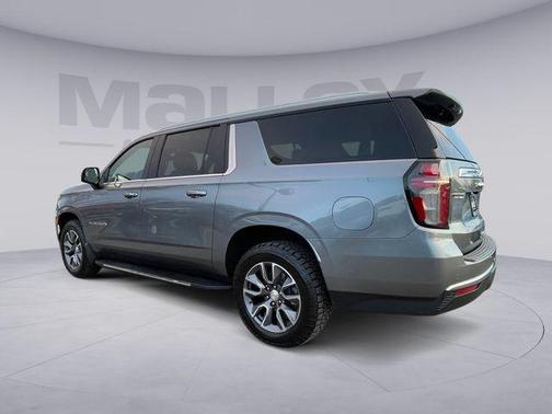 2022 Chevrolet Suburban LT