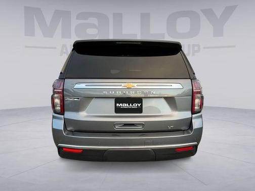 2022 Chevrolet Suburban LT