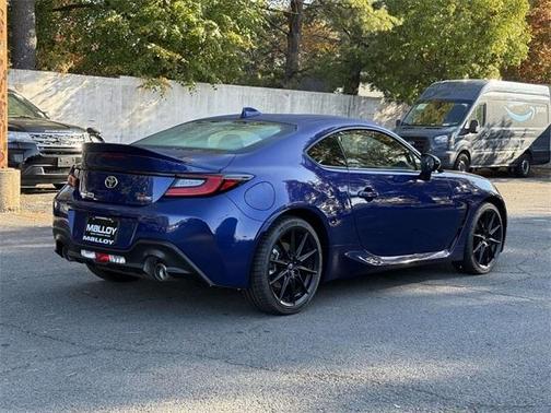 2024 Toyota GR86 Premium