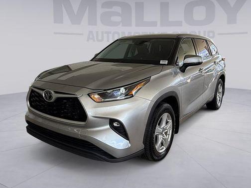 Celestial Silver Metallic 2021 Toyota Highlander LE