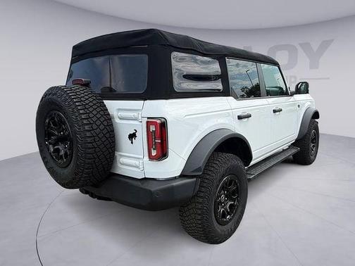 OXFORD WHITE 2023 Ford Bronco WILDTRAK