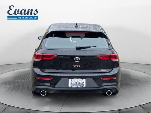 Mythos Black Metallic 2026 Volkswagen Golf GTI 2.0T SE