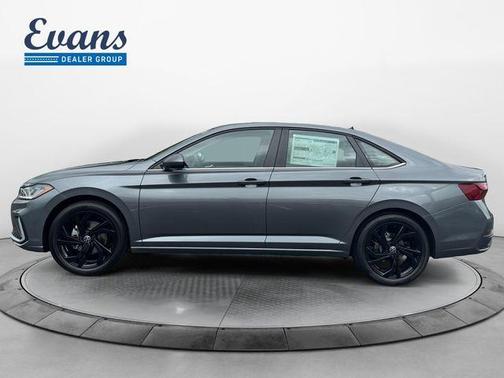 Platinum Gray Metallic 2026 Volkswagen Jetta 1.5T SE