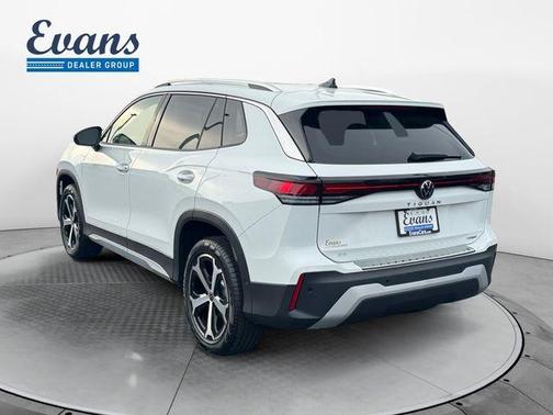 Pure White 2026 Volkswagen Tiguan 2.0T SE